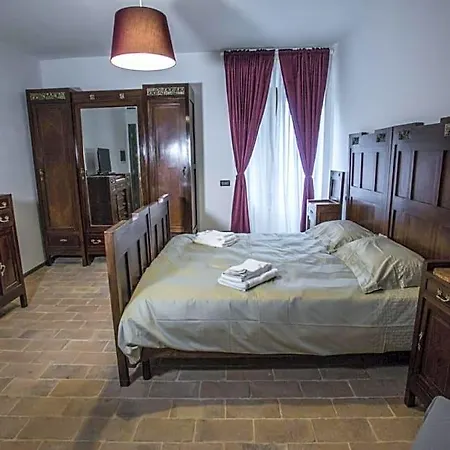 فندق مبيت وإفطار Massignano 116